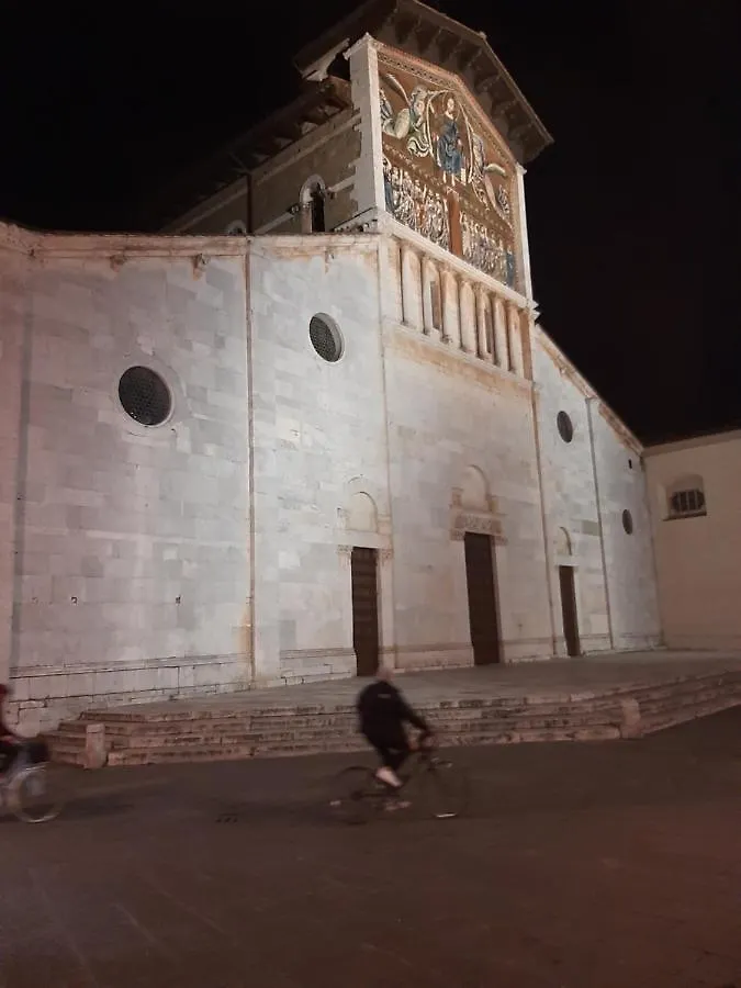 Il Vicolo Otel Lucca Konukevi