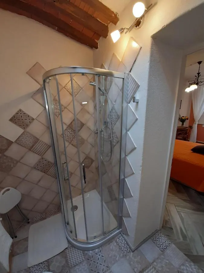 Il Vicolo Hotel Lucca 0*,